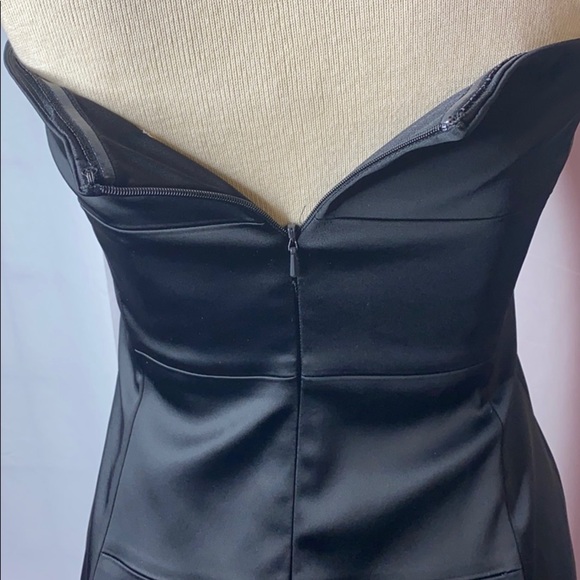 Cache Cocktail  Scarlet Color Block Strapless Dress
Sz 6” - Picture 7 of 8